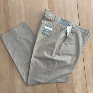 PERRY ELLIS Performance Dress Pants. Khaki. Size 46x34. Comfort Waistband. NWT